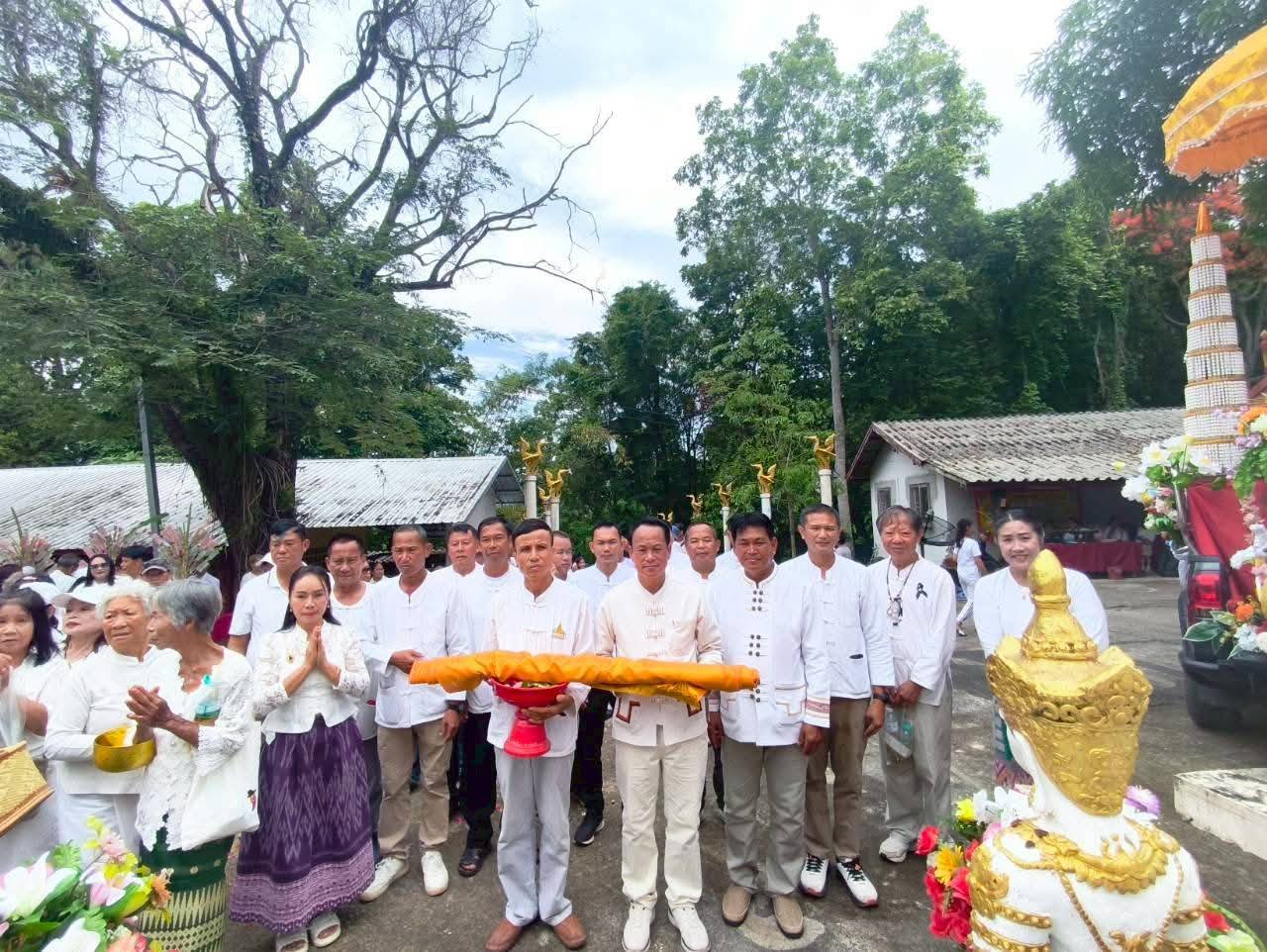 นายก ทต.หงาว จัดงานสรงน้ำพระธาตุปลายนา และ พระธาตุดอยตูม ในวันวิสาขบูชา สืบสานประเพณีล้านนา สร้างความสามัคคีชุมชน