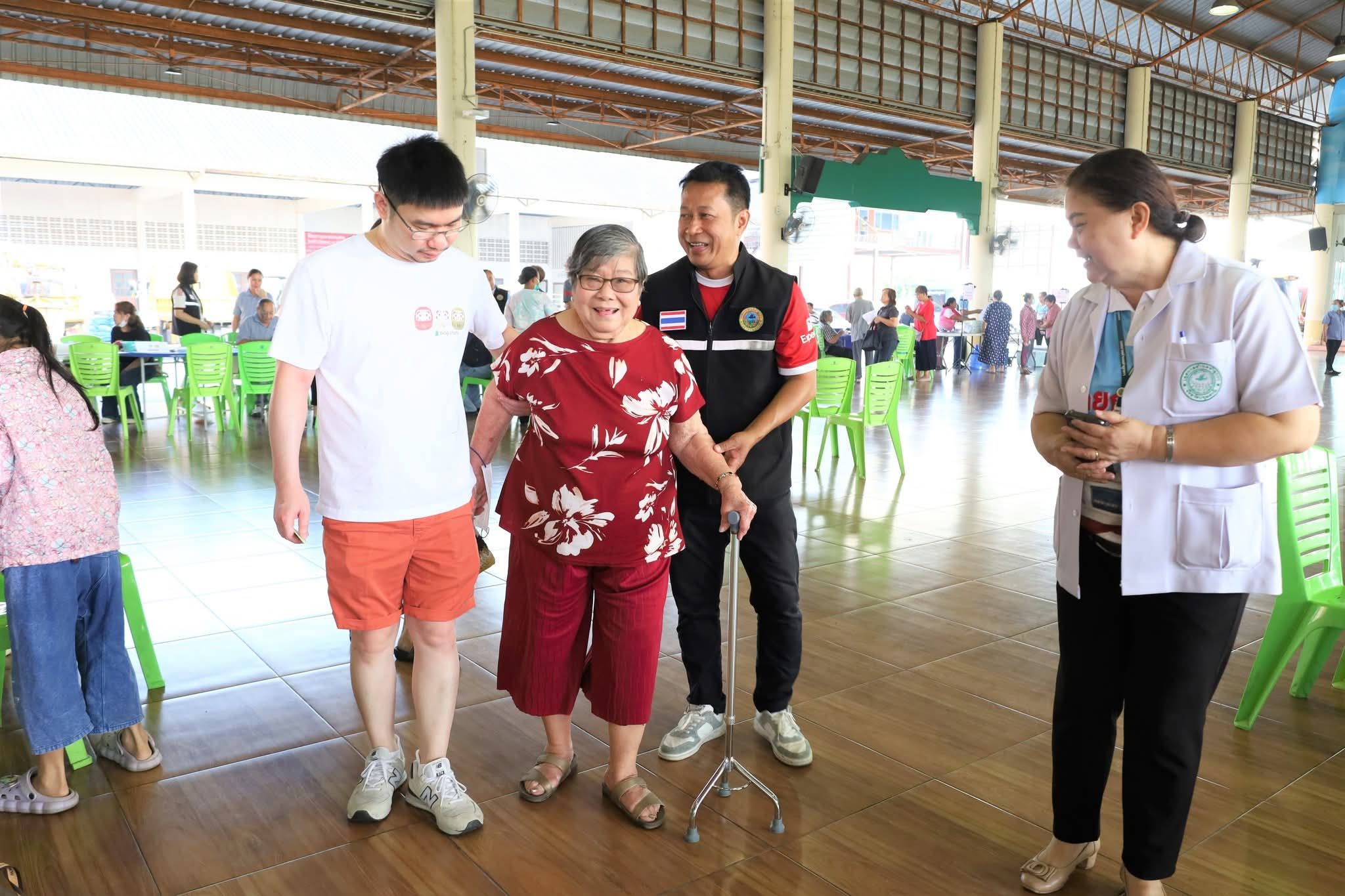 เทศบาลตำบลลำลูกกา จัดตรวจสุขภาพปี 69 พร้อมเลี้ยงอาหาร
