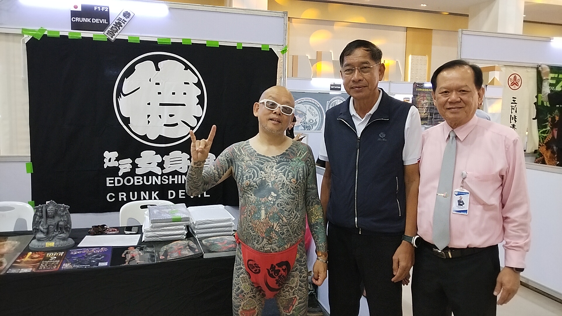 พล.ต.ท.คำรณวิทย์ ธูปกระจ่าง เป็นประธานเปิดงานรวมพลศิลปินช่างสักระดับโลกกว่า 20 ประเทศ ณ ศูนย์การค้าเซียร์ รังสิต โชว์ศักยภาพการจัดงานสุดอลังการ