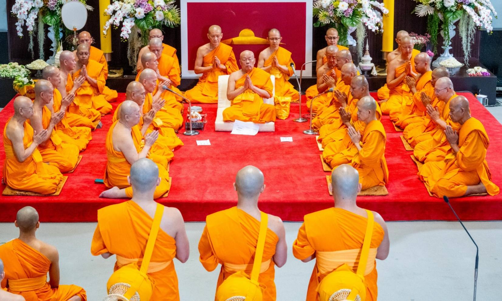 ปทุมธานี วัดพระธรรมกายเชิญชวนชาวพุทธร่วมกิจกรรมวันวิสาขบูชา จุดประทีป สวดธรรมจักร 8,415 ล้านจบ