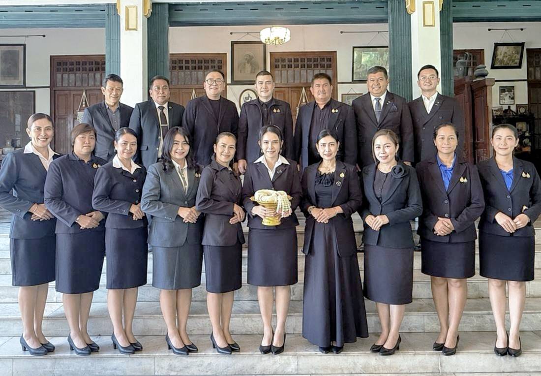 ดร.พัชรินทร์ พูลสวัสดิ์ ได้รับความกรุณา จากท่านหม่อมหลวงปนัดดาดิศกุล องคมนตรี เพื่อเข้าฟังโอวาท
