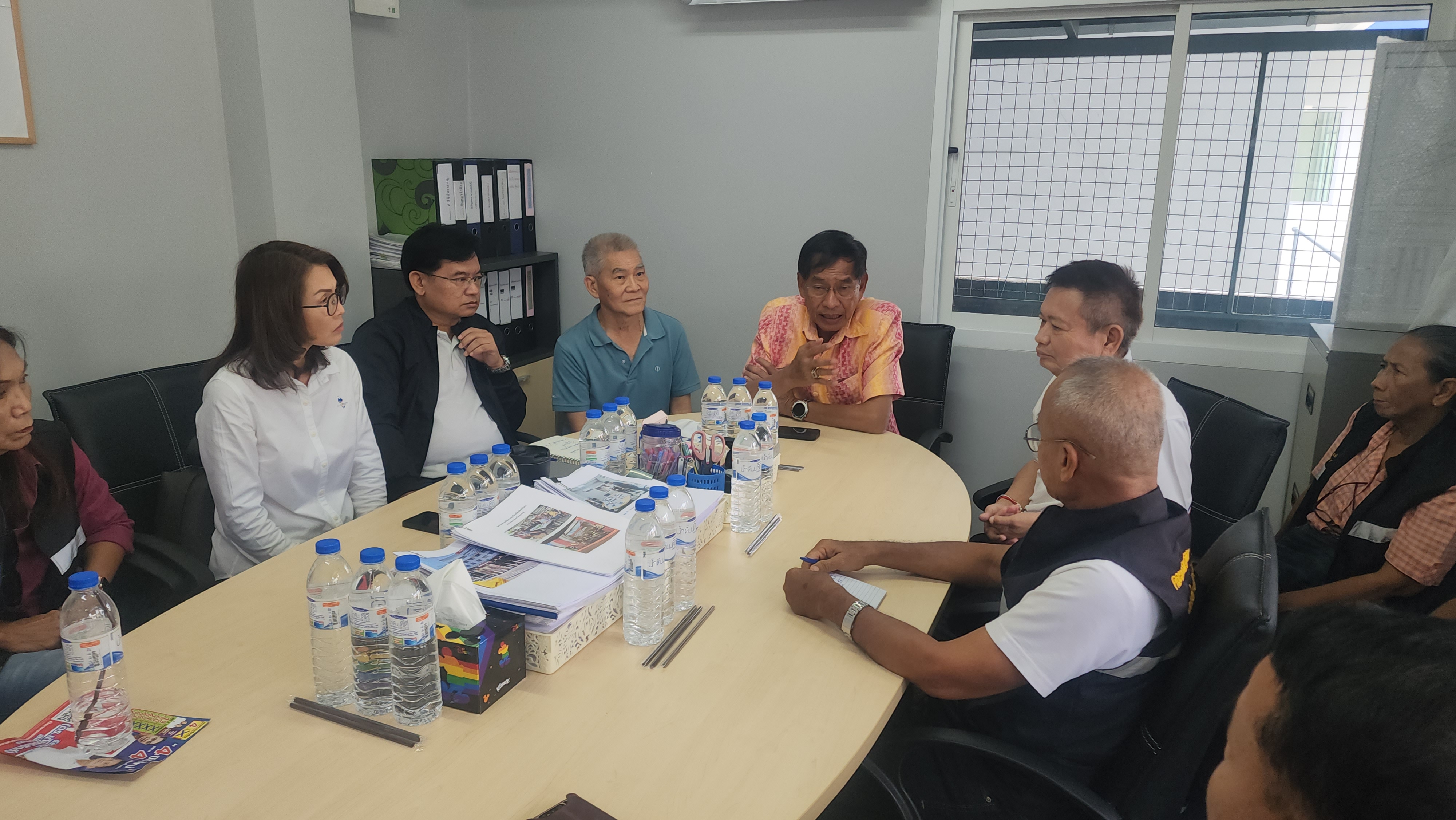 ปทุมธานี นายกแจ๊ส เคลียชัด นิติบุคคลโครงการศูนย์การค้าวิภาวดีรังสิต ไม่ปิดทางเข้าออก ชุมชนริมคลองแน่นอน