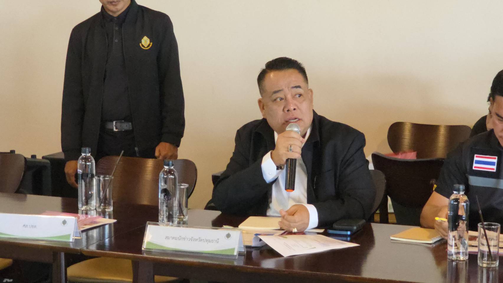 ปทุมธานี กกต.จัดประชุมเชิงรุกผนึกกำลังการข่าวป้องปรามการกระทำผิดกฎหมายเลือกตั้ง