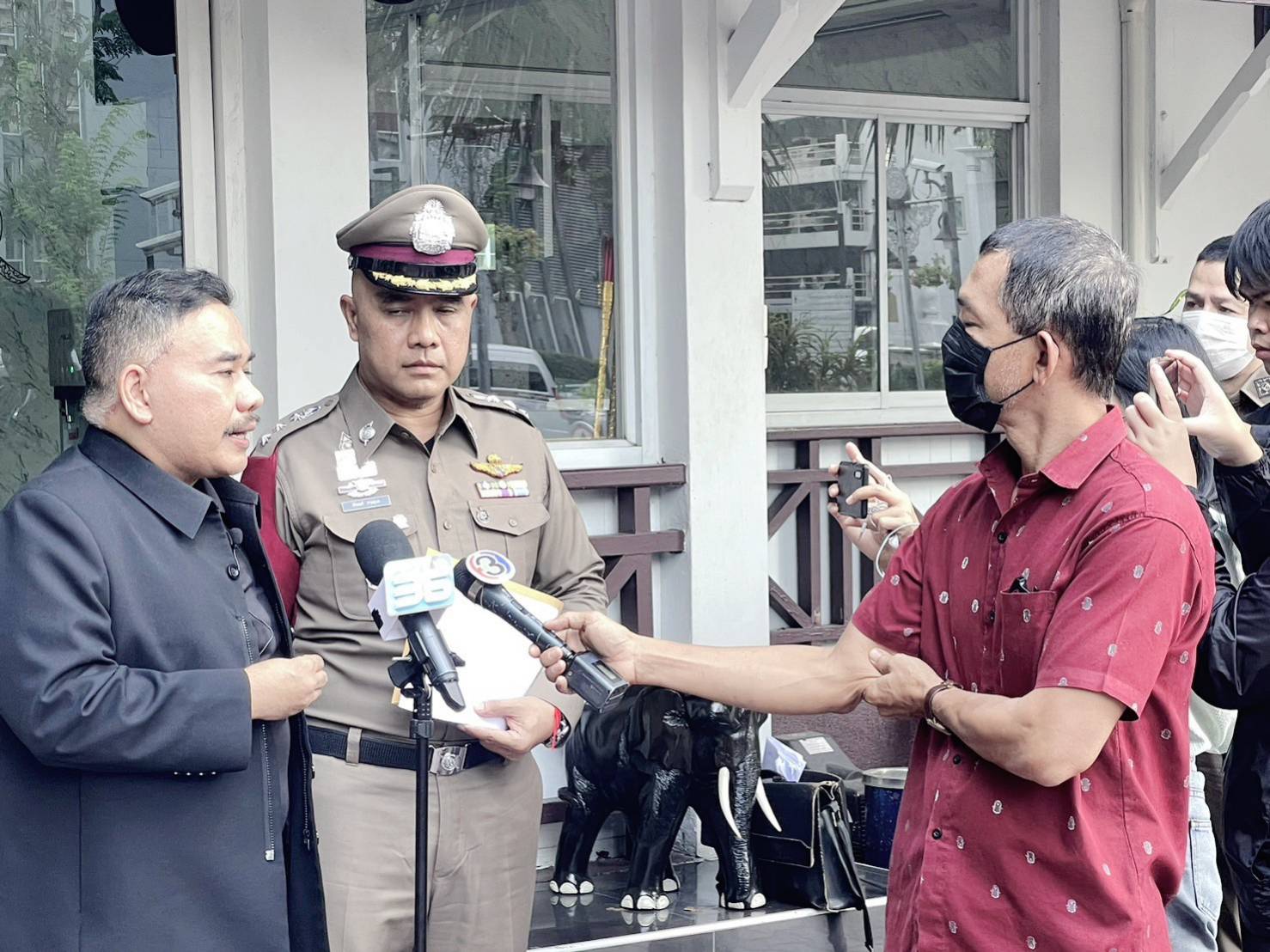 หัวหน้าเวร ตร.รับเรื่อง หลัง ทนายสงกานต์ ยื่นร้อง ผบ.ตร.โอนคดีฆ่า‘ป้าบัวผัน’ให้กองปราบปราม เชื่อว่าไม่โปร่งใส