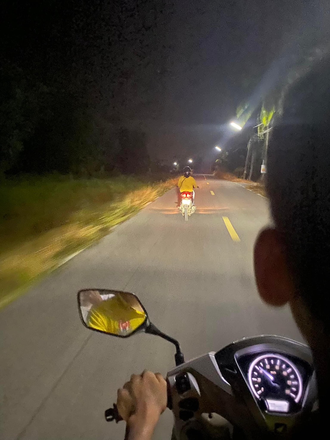 ล้วงคองูสิงห์ !! พ.ต.อ.สิงห์ สิงห์เดช รอง ผบก.ภ.จว.สระบุรี ในฐานะ รทท.ผกก.สภ.หนองแค สั่งเร่งไล่ล่าคนร้ายชิงทรัพย์แถมทำอนาจารเหยื่อ