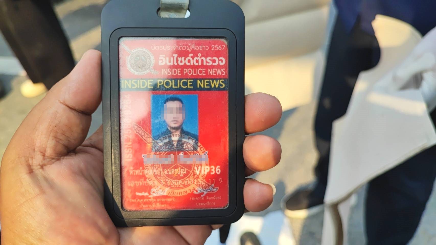 ปทุมธานีนักข่าว หนังสือพิมพ์ดังวูบเสียชีวิตคารถยนต์กลางถนน