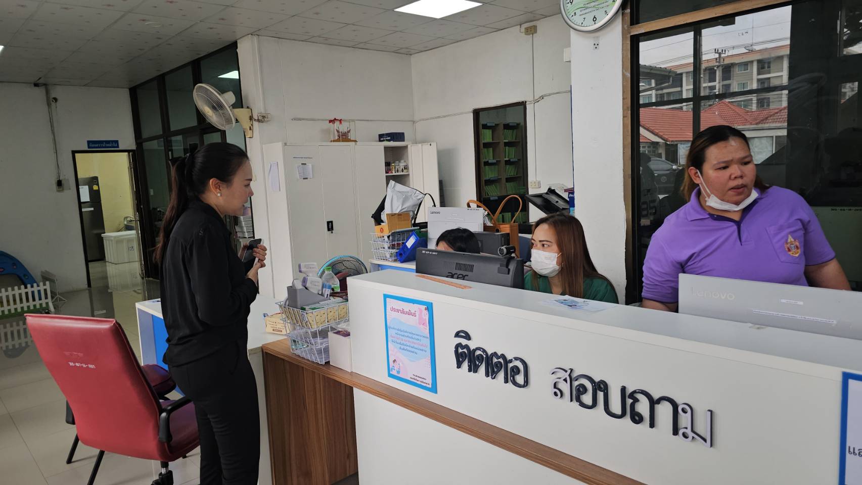สจ.ลูกโป่ง เดินหน้าเต็มที่ ดูแลอำนวยความสะดวกการฉีดวัคซีนไข้หวัดใหญ่ ที่ รพ.สต.คลองสองพร้อมให้ข้อมูลประชาชนเพื่อความเข้าใจ