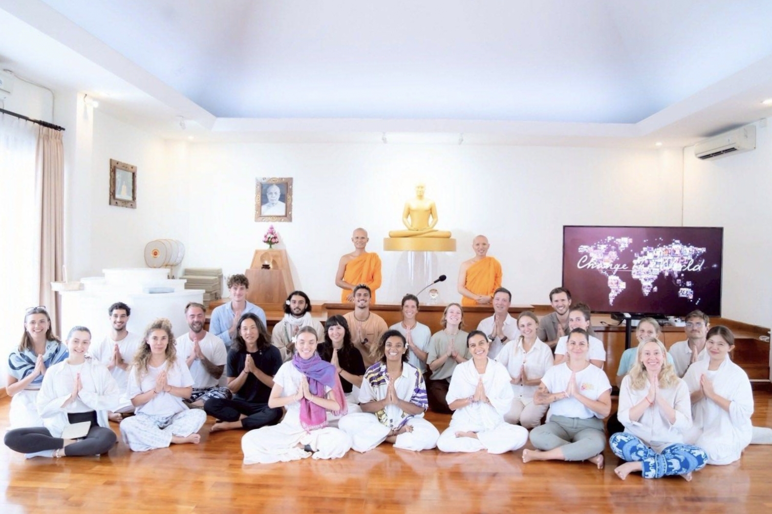 สมาธิกลางเกาะบาหลี ดึงชาวต่างชาติร่วมค้นหาความสงบในโลกวุ่นวาย