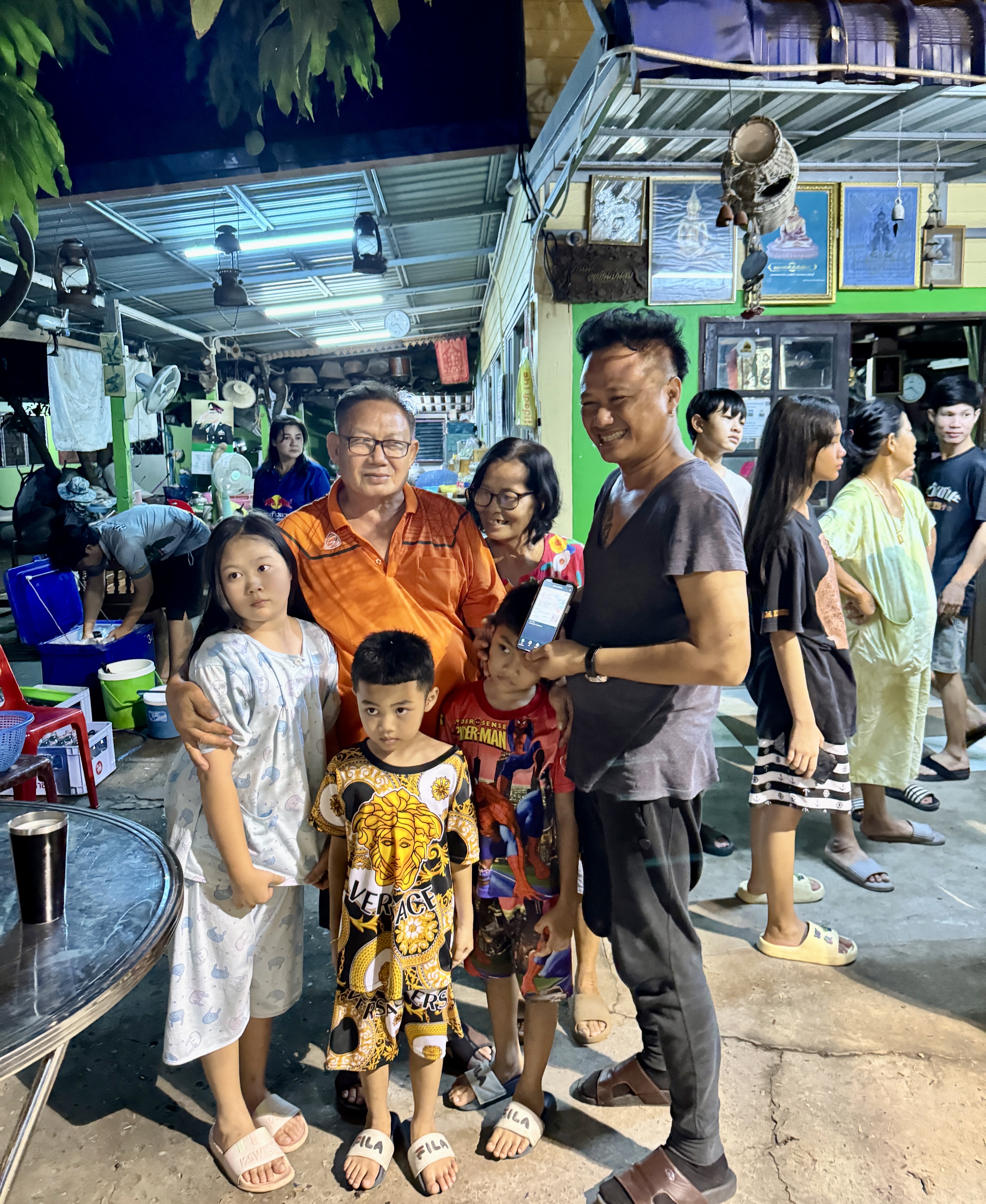 ร.ต.ต.สนธญา ฐิติโสภณ รอง สวป.สภ.หนองแค นายสมเดช สุขเสริม ด.ต.วิโรจน์ ขำมี นายคริส พรเพ็ชรรัตน์